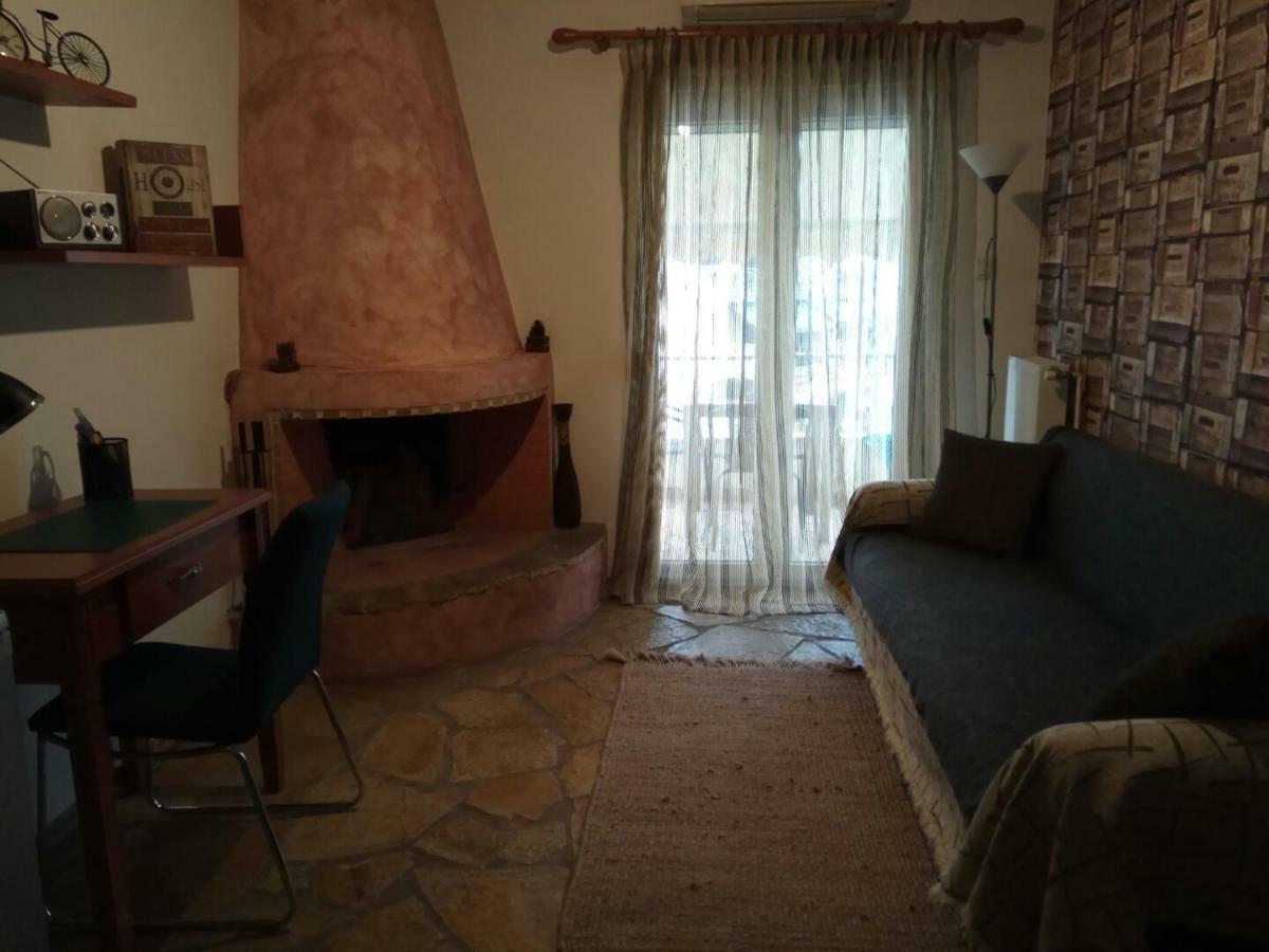 Two Bedroom Apartment Tesalonika Bagian luar foto