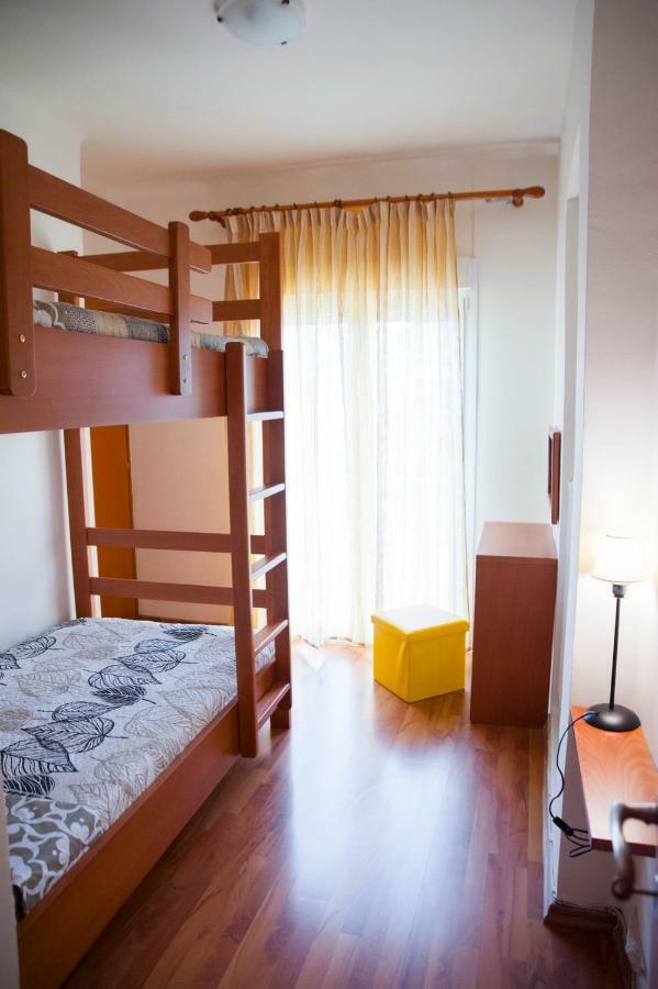Two Bedroom Apartment Tesalonika Bagian luar foto