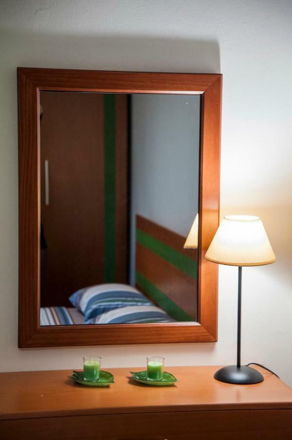 Two Bedroom Apartment Tesalonika Bagian luar foto